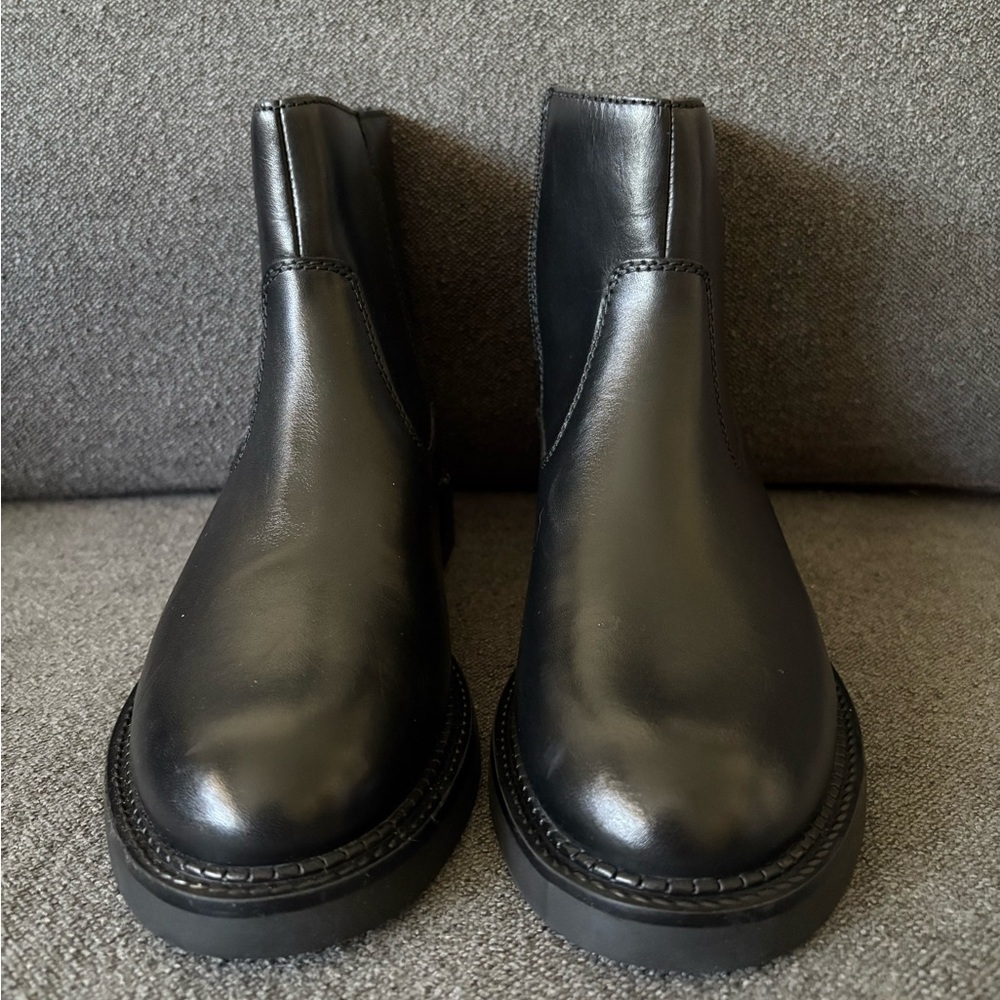 Brand New Black Leather Men's Chelsea Boots